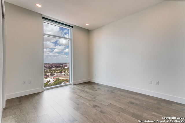 Listing photo id 18 for 123 Lexington Ave 1610