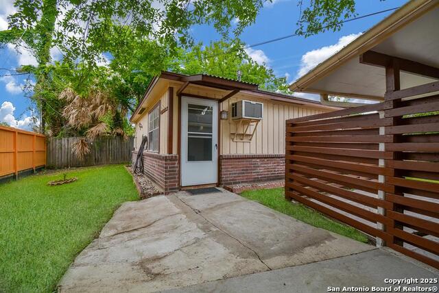 Details for 6646 1-2 Lodge, Houston, TX 77092