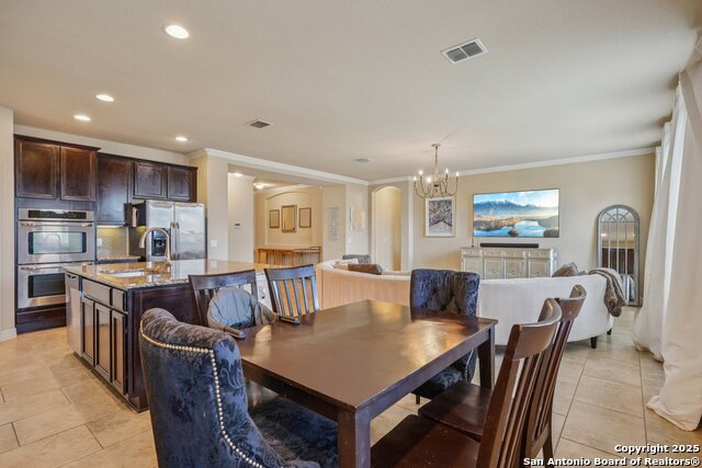Listing photo id 13 for 8954 Highland Star