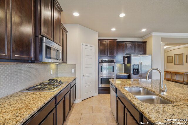 Listing photo id 17 for 8954 Highland Star
