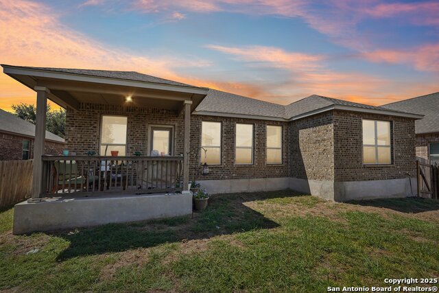 Listing photo id 41 for 8954 Highland Star