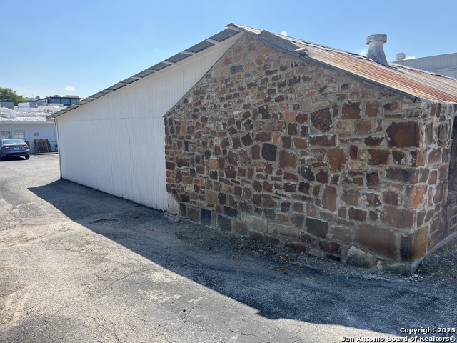 Listing photo id 1 for 130-140 Main S 1