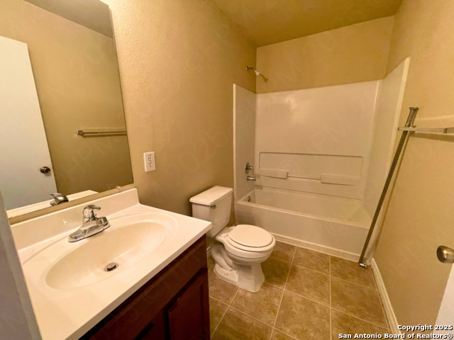 Image 10 of 14 For 8603 Kingsbury View  3