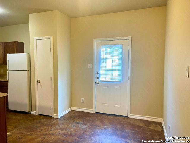 Image 6 of 14 For 8603 Kingsbury View  3