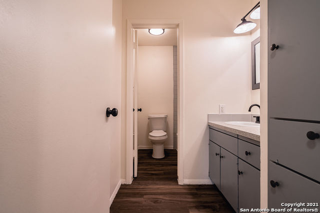 Image 4 of 13 For 532 Southtrail  532