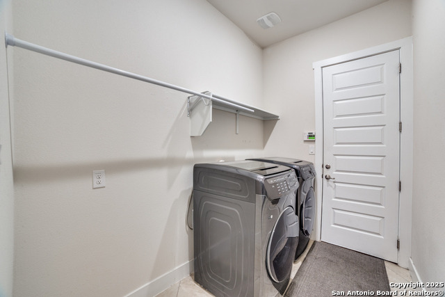 Image 20 of 23 For 383 Lilly