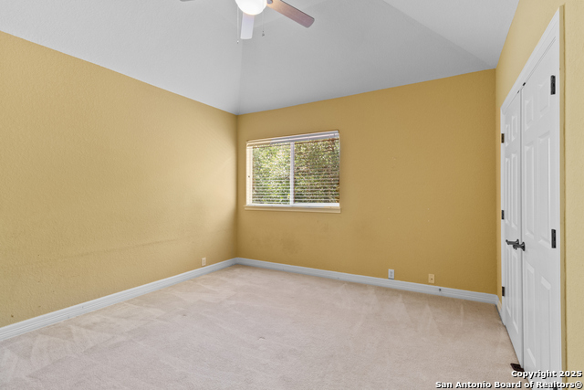 Listing photo id 19 for 3439 Monterrey Oak