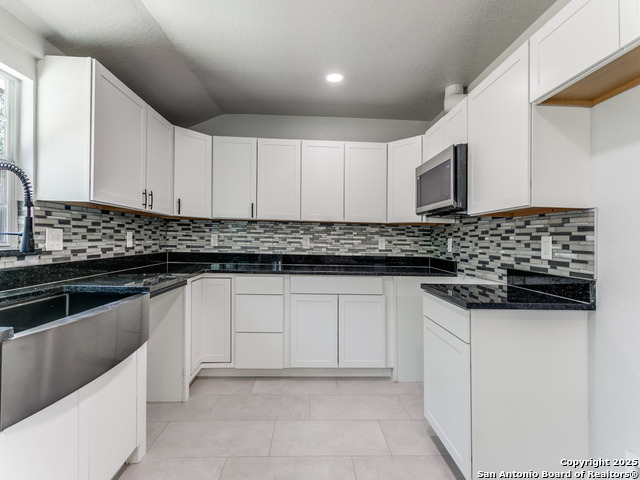 Image 13 of 27 For 5422 Cerro Vista