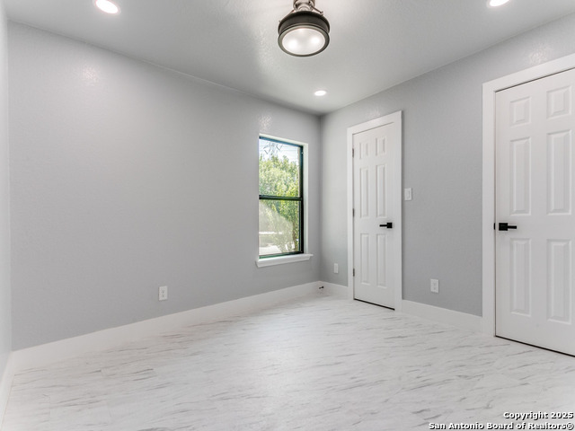 Image 17 of 27 For 5422 Cerro Vista