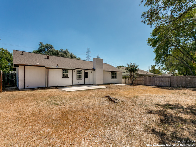 Image 23 of 27 For 5422 Cerro Vista