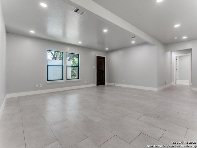 Image 5 of 27 For 5422 Cerro Vista