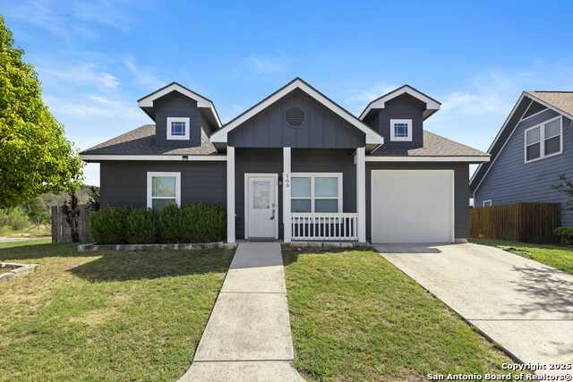 Listing photo id 0 for 100 Jasper Ln