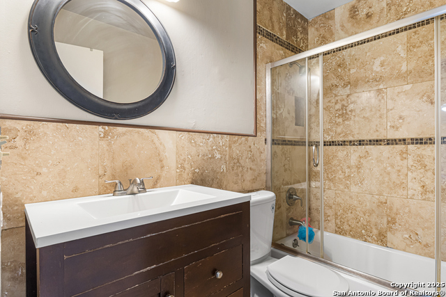 Image 14 of 18 For 9379 Valley Bnd