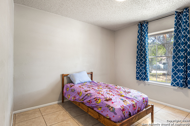 Image 15 of 18 For 9379 Valley Bnd