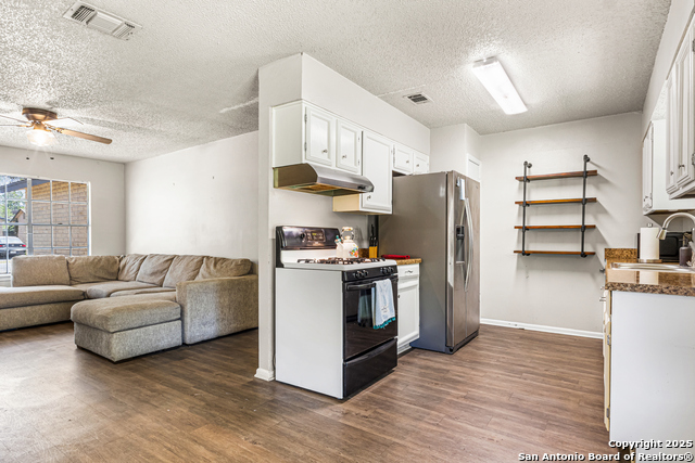 Image 5 of 18 For 9379 Valley Bnd