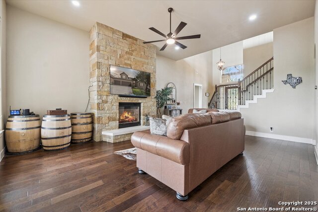 Image 23 of 49 For 8626 Napa Lndg