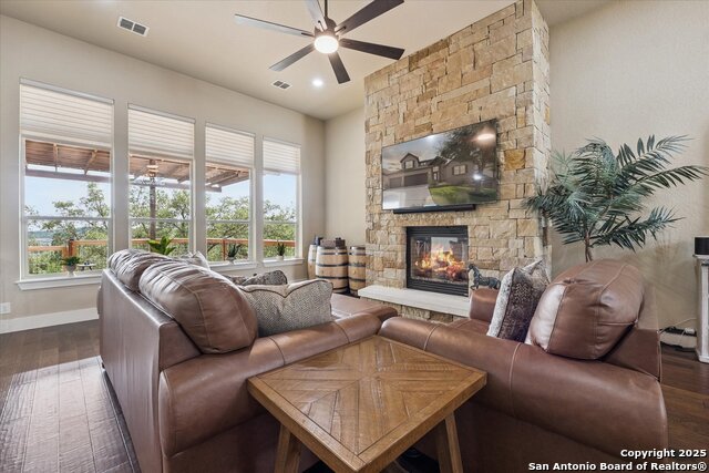 Image 41 of 49 For 8626 Napa Lndg