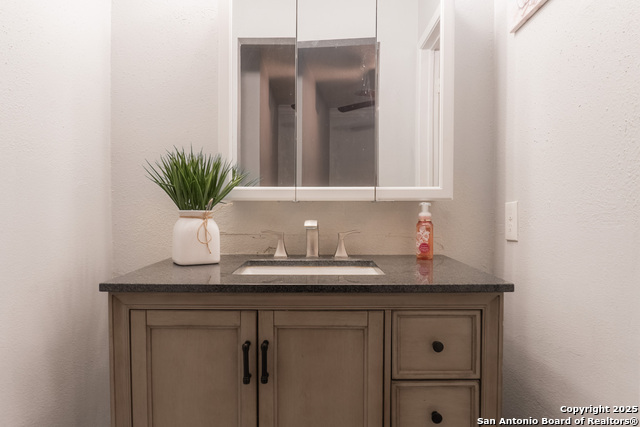 Image 17 of 26 For 504 Saddlebrook Dr.