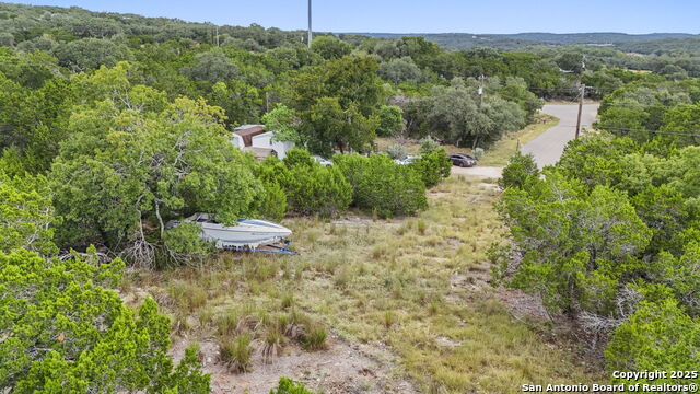Image 10 of 18 For 556 Hedgestone
