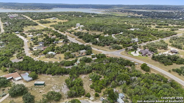 Image 8 of 18 For 556 Hedgestone