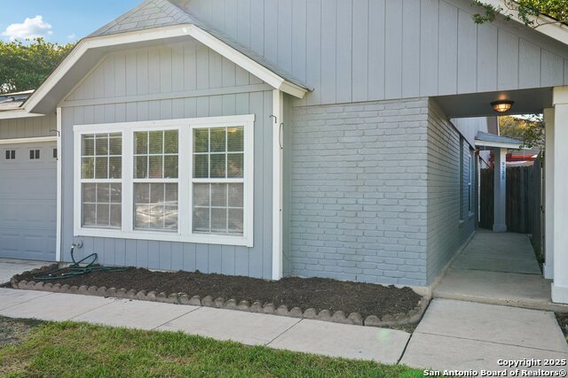 Image 2 of 34 For 9735 Spruce Ridge