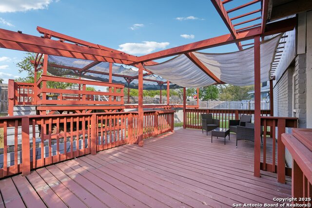 Image 28 of 34 For 9735 Spruce Ridge