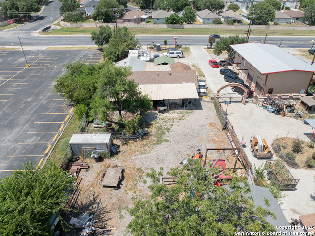 Image 8 of 11 For 6764 Crestway