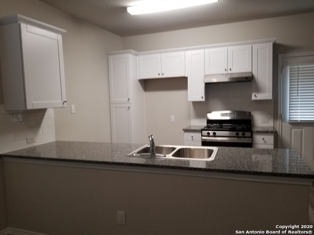 Image 7 of 20 For 7930 Oak Meadows Bend