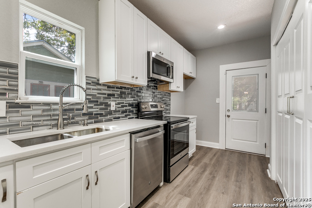 Image 11 of 25 For 743 Avant