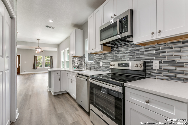 Image 12 of 25 For 743 Avant