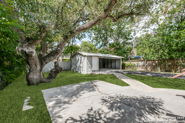 Image 25 of 25 For 743 Avant