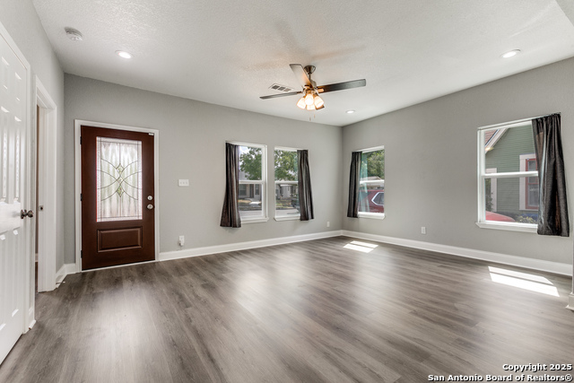 Image 4 of 25 For 743 Avant