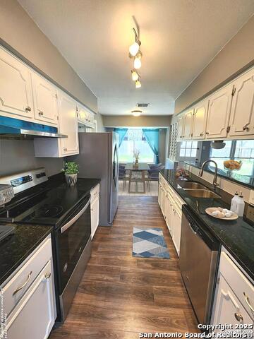 Image 11 of 32 For 6128 Patrick Henry St