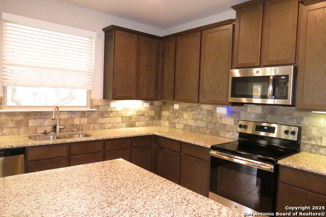 Image 3 of 29 For 7915 Blackhawk Pass