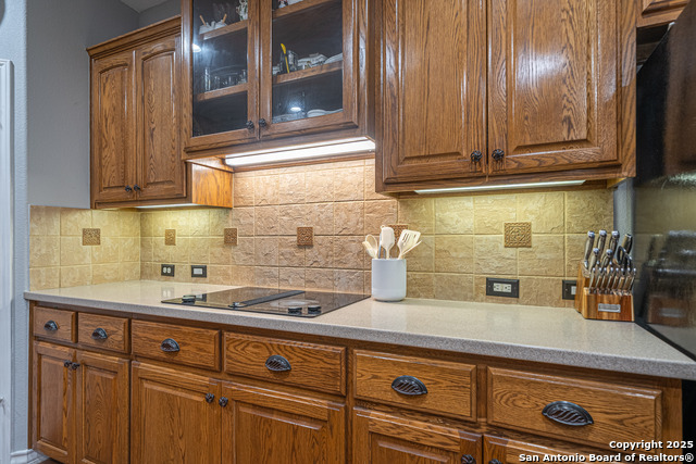 Image 13 of 37 For 519 Long Mdw