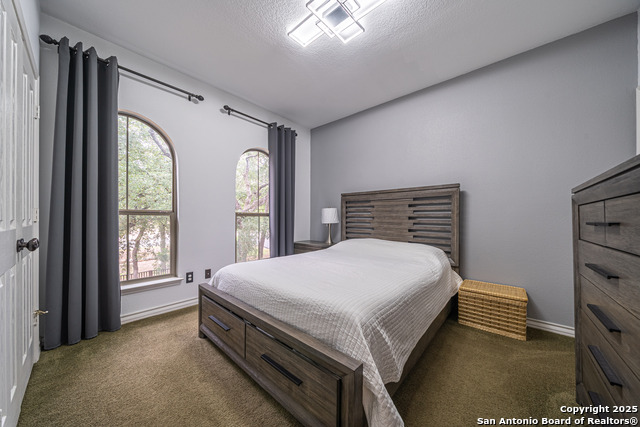 Image 18 of 37 For 519 Long Mdw