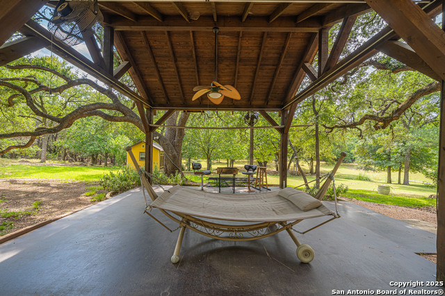 Image 30 of 37 For 519 Long Mdw