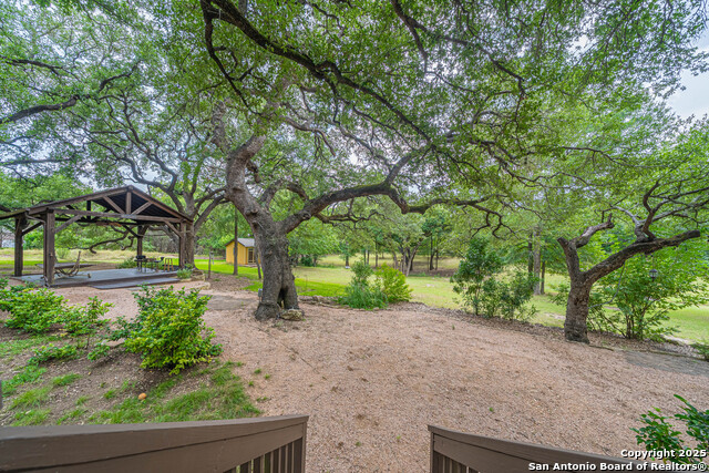 Image 33 of 37 For 519 Long Mdw