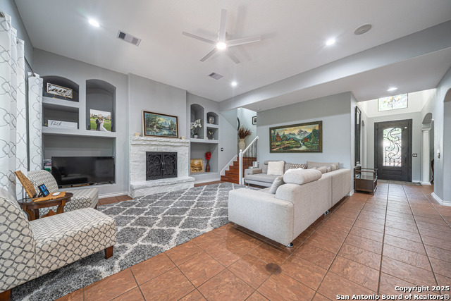 Image 5 of 37 For 519 Long Mdw