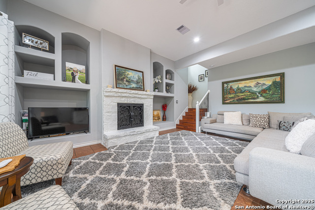 Image 8 of 37 For 519 Long Mdw