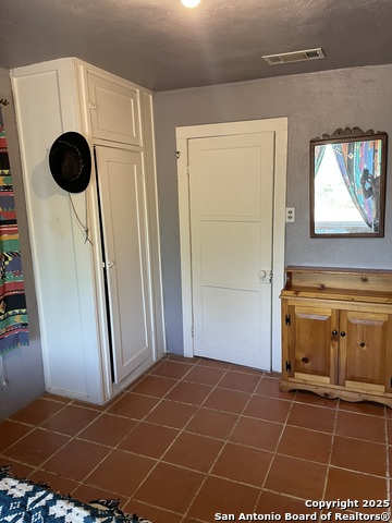 Listing photo id 19 for 1601 County Road 640