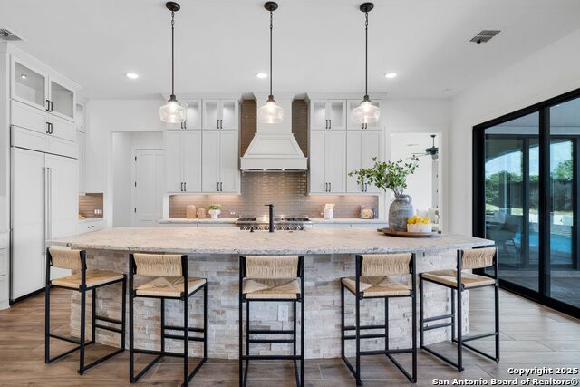 Listing photo id 9 for 3 Imperial Way