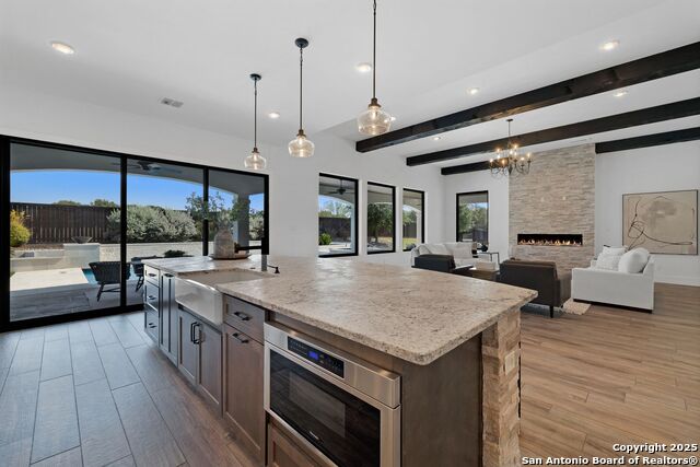 Listing photo id 10 for 3 Imperial Way