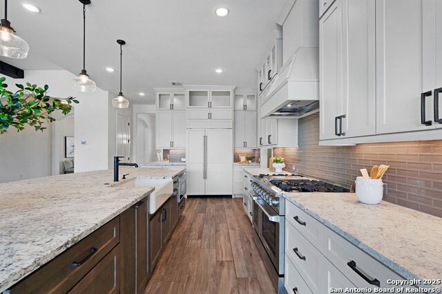 Listing photo id 11 for 3 Imperial Way