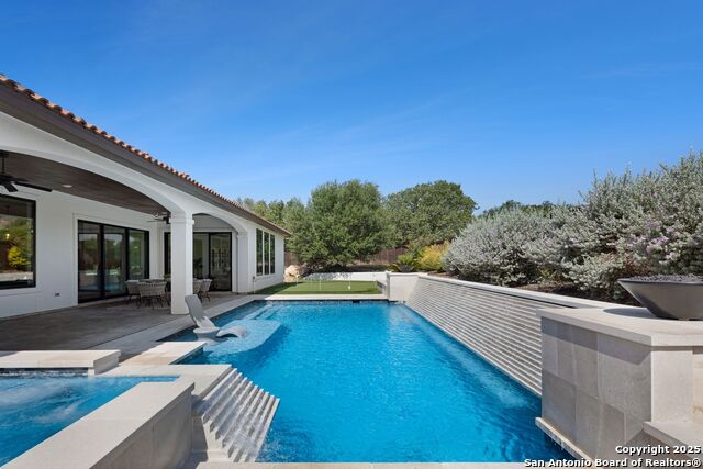Listing photo id 35 for 3 Imperial Way