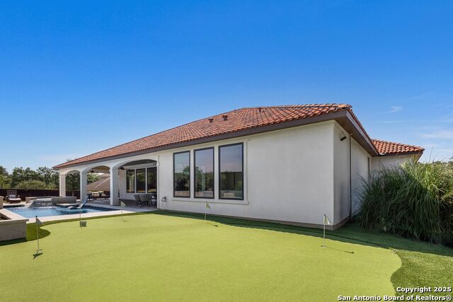Listing photo id 40 for 3 Imperial Way