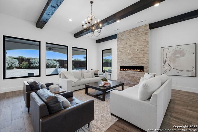Listing photo id 7 for 3 Imperial Way