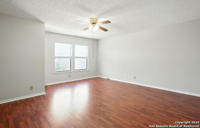 Image 14 of 17 For 2802 Redrock Trail Ne