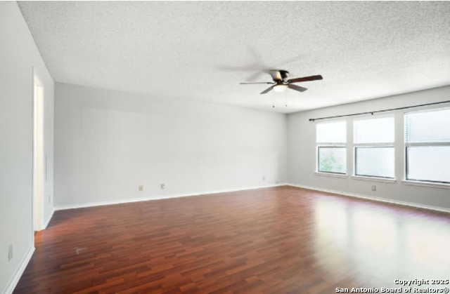 Image 7 of 17 For 2802 Redrock Trail Ne