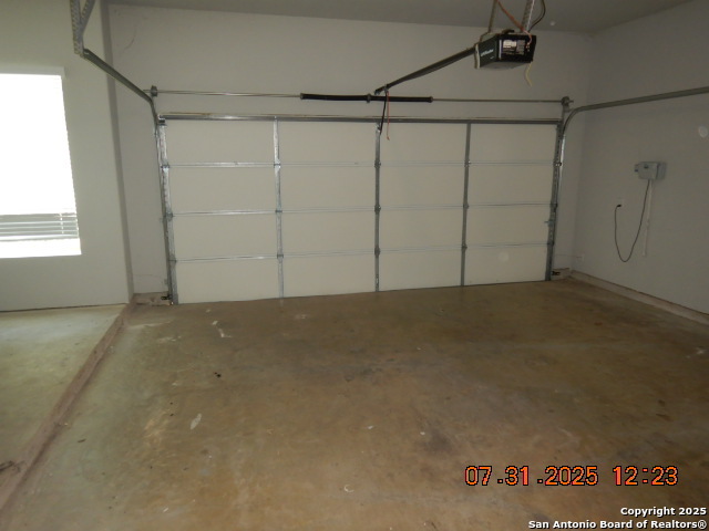 Listing photo id 16 for 6951 Hallie Loop
